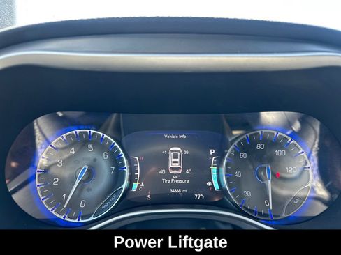 Used 2025 Chrysler Pacifica Select FWD image 18