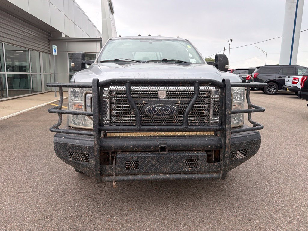 Used 2022 Ford F350 XL w/ STX Appearance Package AWD/4WD image 3
