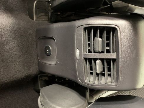 Used 2023 Ford Escape SE image 31