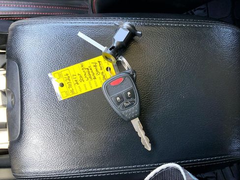 Used 2017 Jeep Wrangler Unlimited Rubicon AWD/4WD image 14