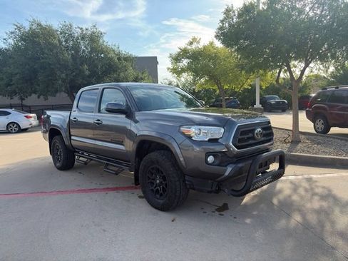Used 2021 Toyota Tacoma SR5 RWD image 3