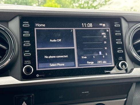 Used 2020 Toyota Tacoma TRD Sport AWD/4WD image 29
