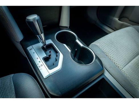 Used 2013 Toyota Camry FWD image 22