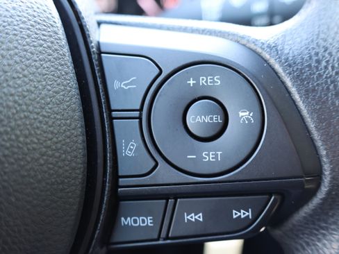 Certified 2025 Toyota RAV4 LE AWD/4WD image 26
