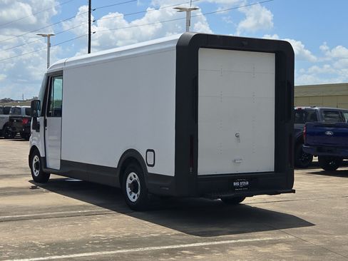 Used 2025 Chevrolet Brightdrop 600 FWD image 7