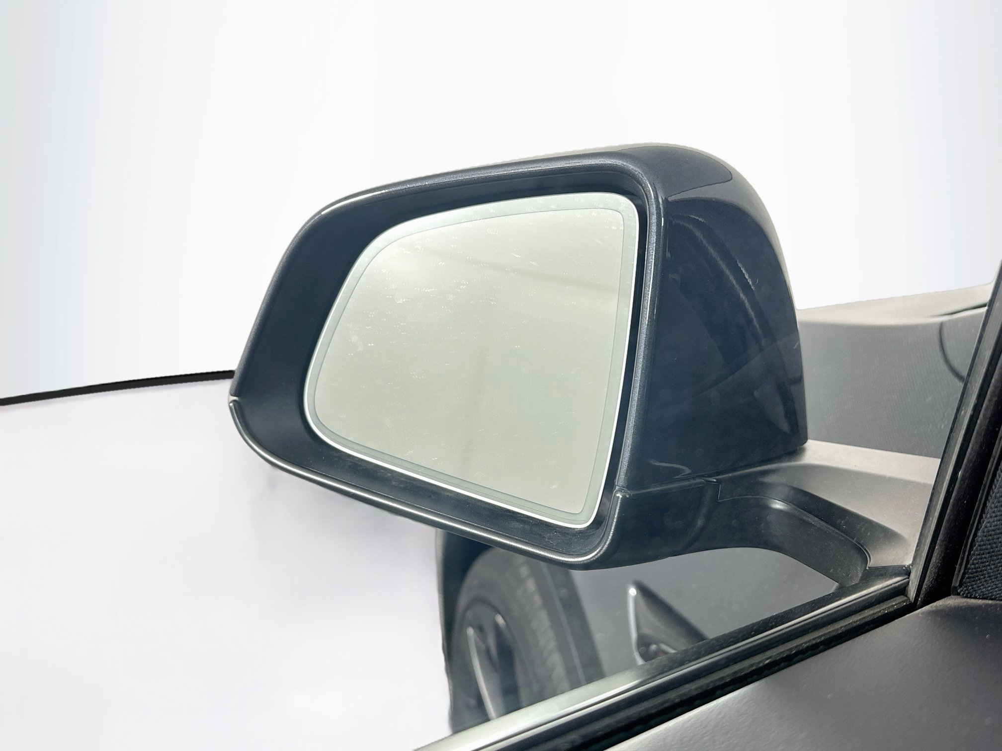 Used 2024 Tesla Model Y Long Range AWD/4WD image 16