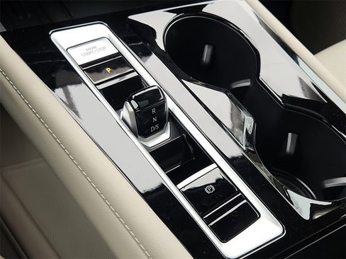 New 2025 Volkswagen Atlas SEL Premium R-Line image 23