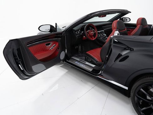 Certified 2021 Bentley Continental GT image 17