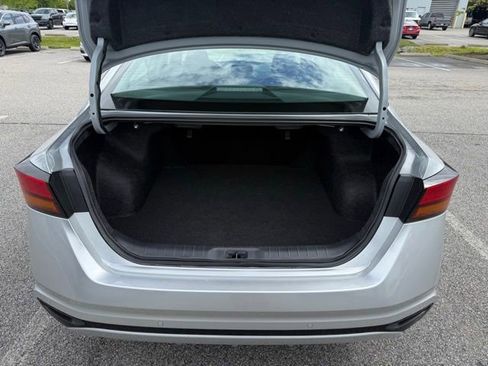 Certified 2025 Nissan Altima 2.5 SV FWD image 18