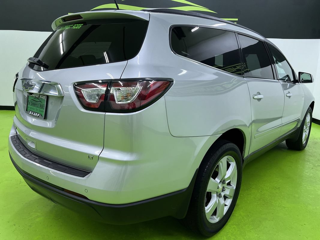Used 2017 Chevrolet Traverse LT w/ Style and Technology Package FWD image 10