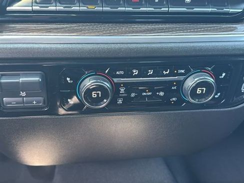 Used 2025 Chevrolet Silverado 1500 LT AWD/4WD image 21