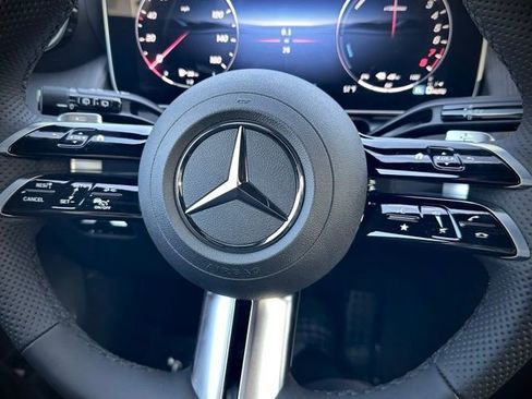 New 2025 Mercedes-Benz GLC 350e 4MATIC image 14