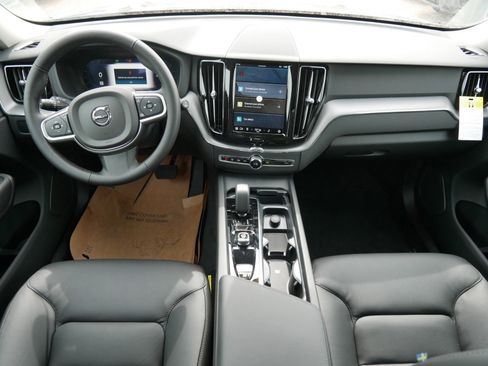 New 2025 Volvo XC60 B5 Core w/ Protection Package Premier image 6