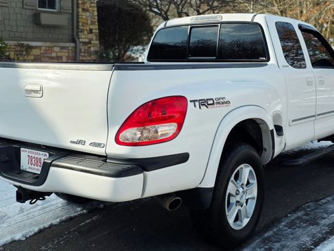 Used 2004 Toyota Tundra Limited w/ Towing Pkg image 6