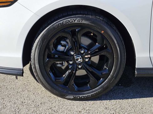 Certified 2025 Honda Accord SE image 9