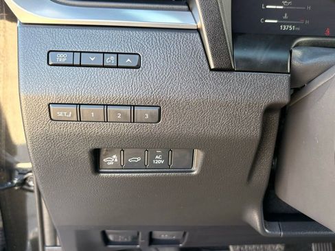 Used 2024 Lexus GX 550 w/ Accessory Package (2T) image 28