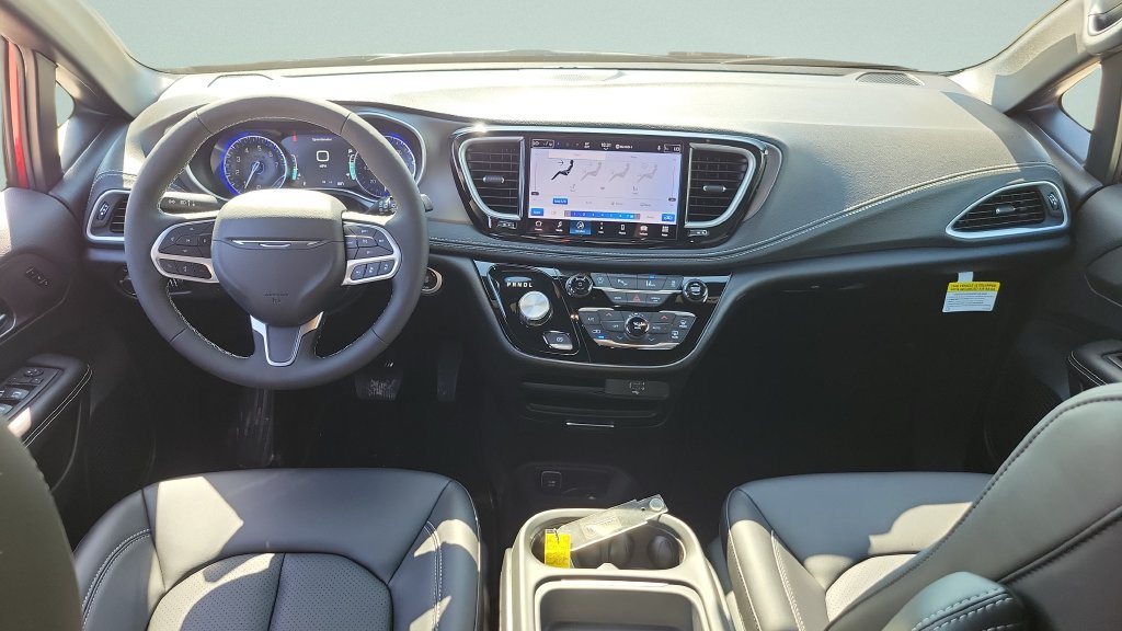 New 2027 Chrysler Pacifica Select w/ Family Tech Group FWD image 11
