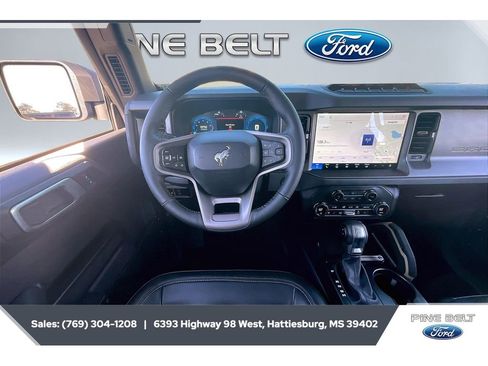 New 2026 Ford Bronco Badlands w/ Sasquatch Package AWD/4WD image 5