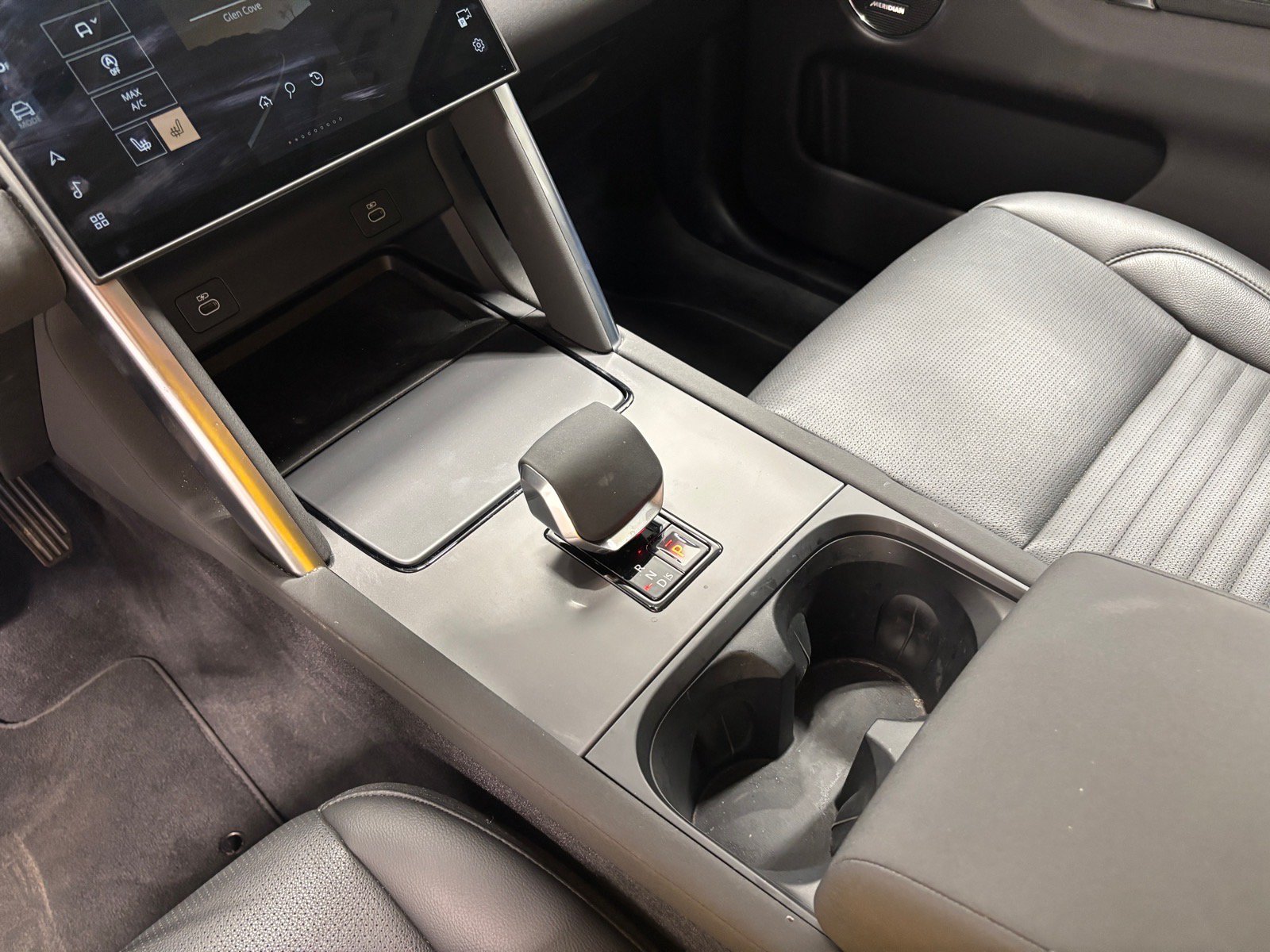 New 2024 Land Rover Discovery Sport S AWD/4WD image 14