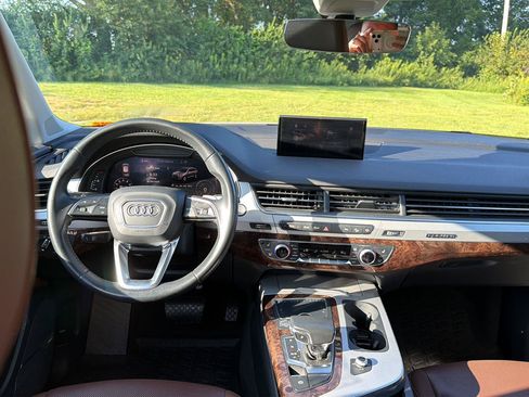Used 2019 Audi Q7 2.0T Premium Plus AWD/4WD image 10