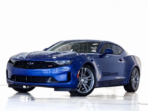 Used 2022 Chevrolet Camaro LT w/ RS Package image 3