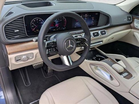 New 2026 Mercedes-Benz GLS 450 4MATIC image 3