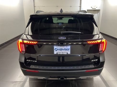 New 2025 Ford Explorer Active w/ Active Comfort Package image 5