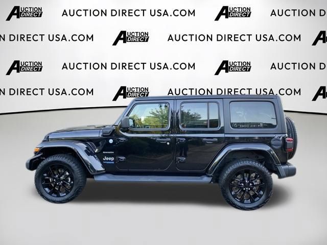 Used 2021 Jeep Wrangler Unlimited Sahara w/ Dual Top Group AWD/4WD image 3