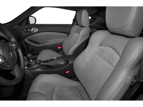 Used 2015 Nissan 370Z Coupe image 6