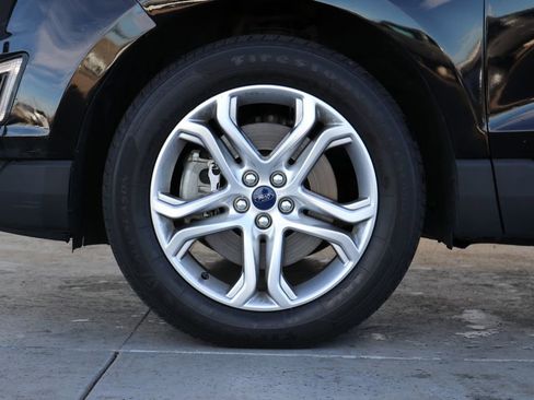 Used 2017 Ford Edge Titanium image 16