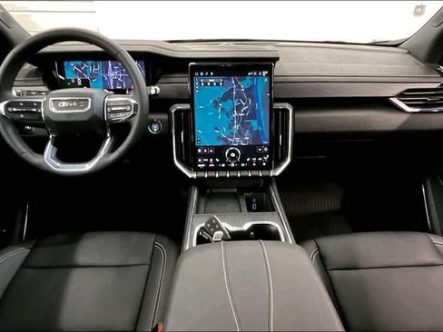 Used 2025 GMC Acadia Elevation w/ Elevation Premium Package image 18