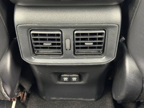 Used 2019 Toyota RAV4 Limited image 35