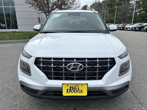 New 2025 Hyundai Venue SEL image 29