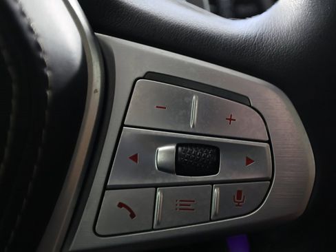 Used 2023 BMW X7 xDrive40i w/ Executive Package image 26