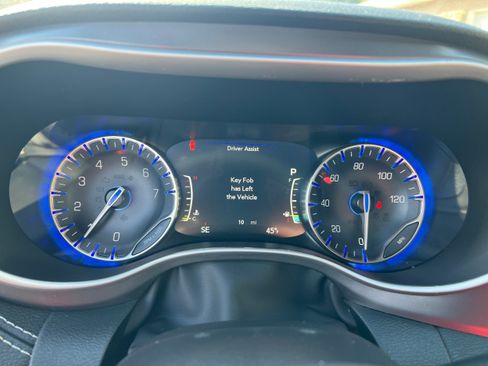 New 2026 Chrysler Pacifica Select image 15