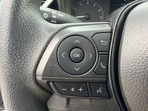 Used 2025 Toyota Corolla LE FWD image 25