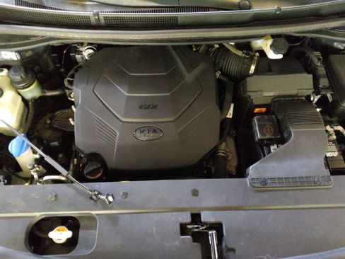 Used 2021 Kia Sedona LX FWD image 30