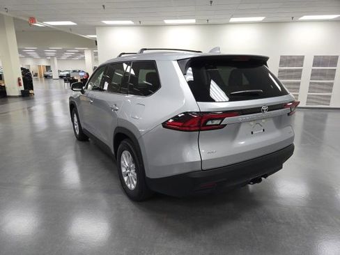 New 2026 Toyota Grand Highlander AWD image 4