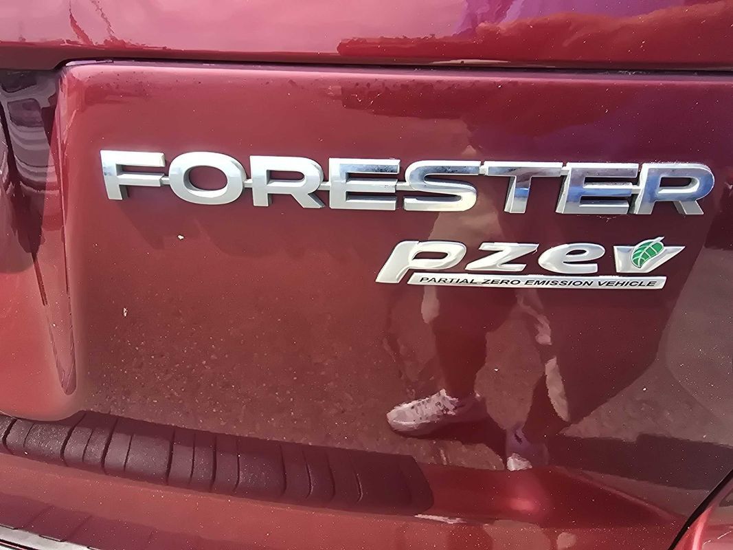 Used 2016 Subaru Forester 2.5i Premium AWD/4WD image 18
