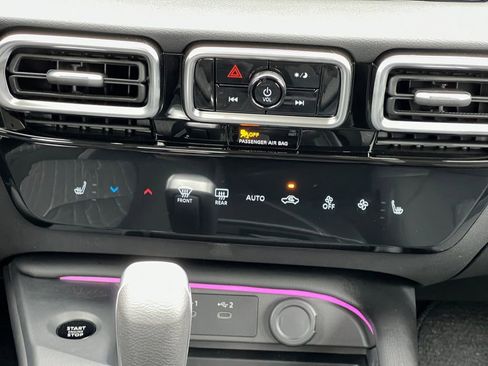 New 2026 Nissan Sentra SV w/ SV Convenience Package FWD image 5