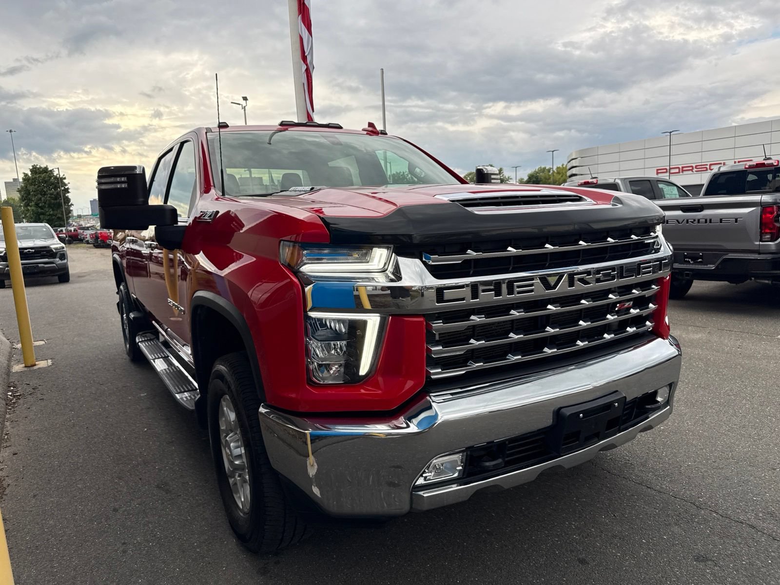 Used 2023 Chevrolet Silverado 2500 LTZ w/ Z71 Off-Road Package AWD/4WD image 4
