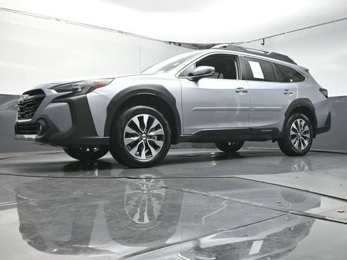 Certified 2025 Subaru Outback Touring w/ Popular Package #2 AWD/4WD image 36