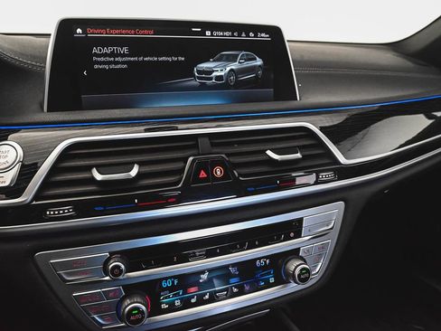 Used 2022 BMW 740i xDrive w/ M Sport Package image 17