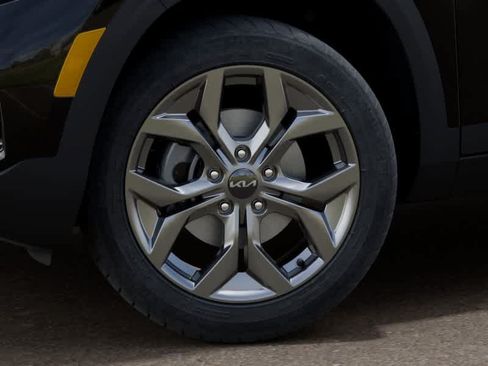 New 2026 Kia Seltos LX FWD image 9