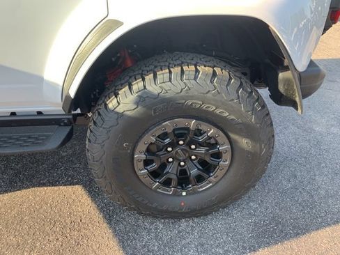 New 2026 Ford Bronco Raptor w/ Interior Carbon Fiber Pack AWD/4WD image 38
