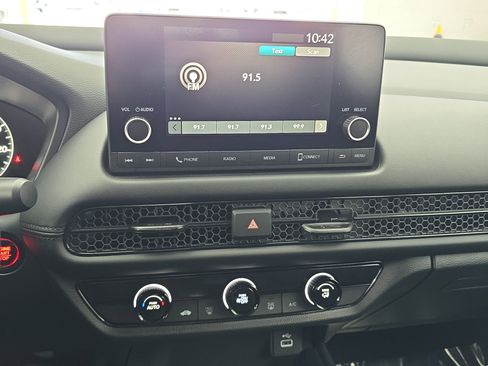 Certified 2025 Honda HR-V LX image 19