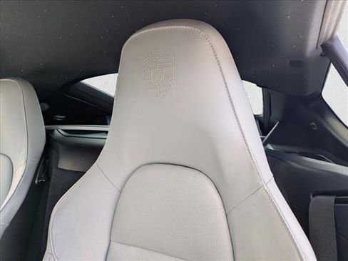 Used 2023 Porsche 718 Cayman RWD image 15