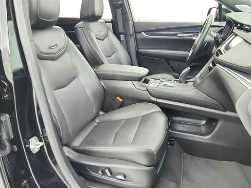 Used 2023 Cadillac XT5 Premium Luxury image 29