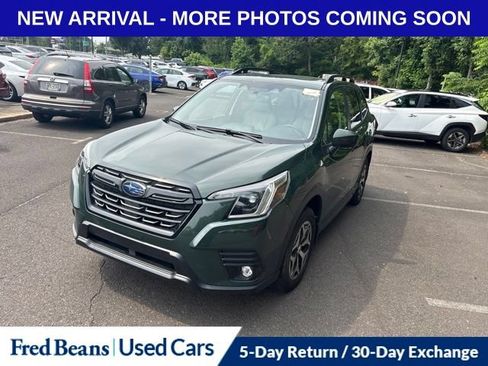 Used 2024 Subaru Forester Premium AWD/4WD image 1