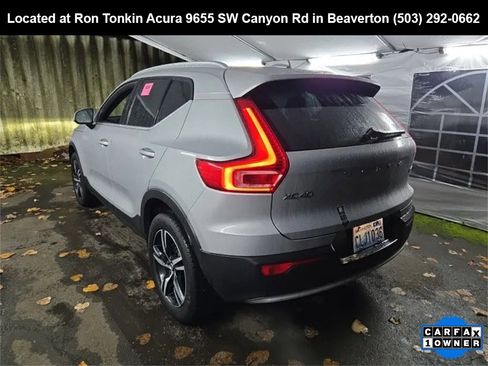 Used 2024 Volvo XC40 B5 Core image 4